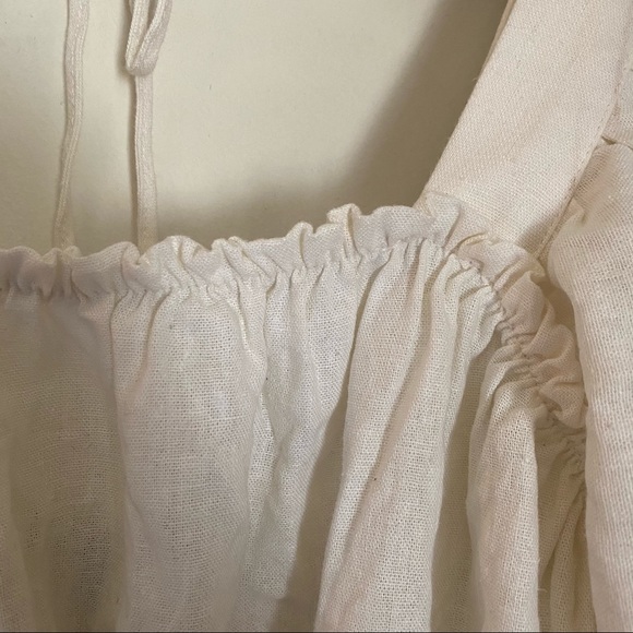 🌻Beige peasant top🌻 - Picture 3 of 6